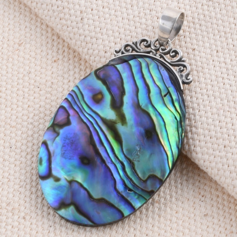 Abalone Shell Pendant Set in Sterling Silver with Elegant Design